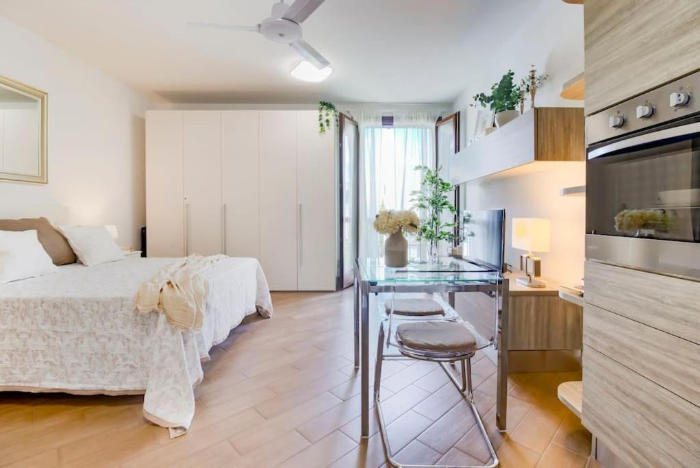 Airport-train Station Ac Free Parking Apartment *