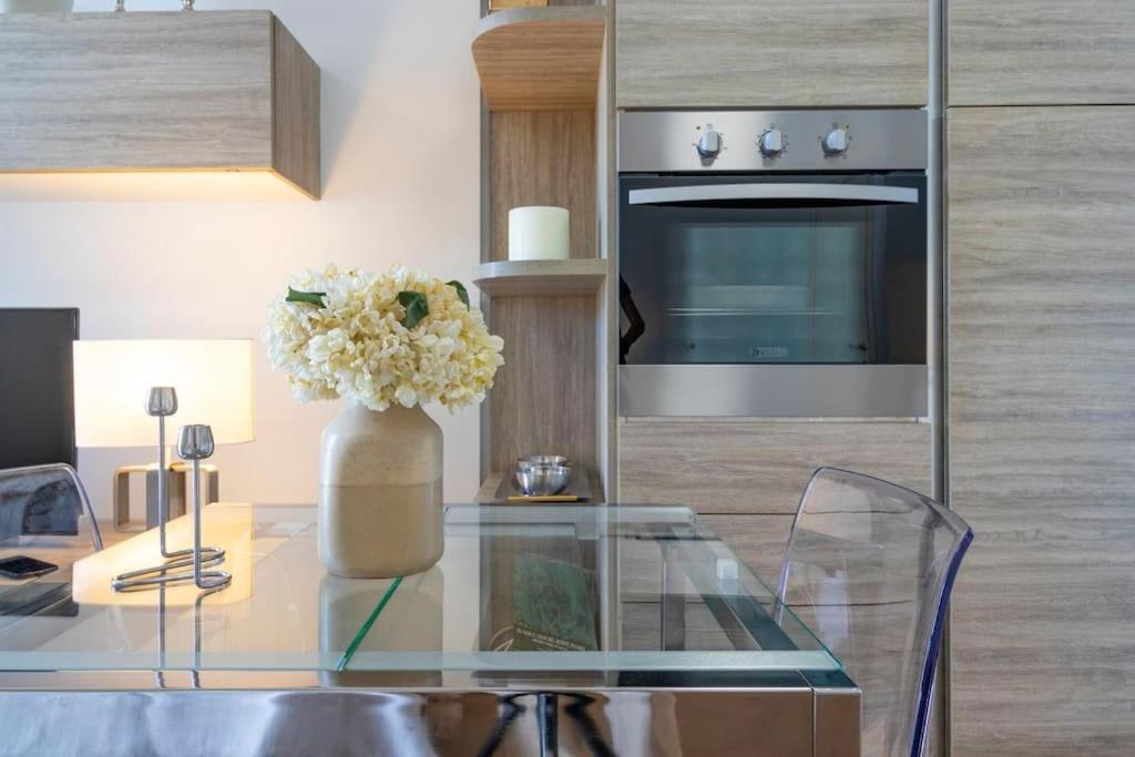 Airport-train Station Ac Free Parking Apartment *