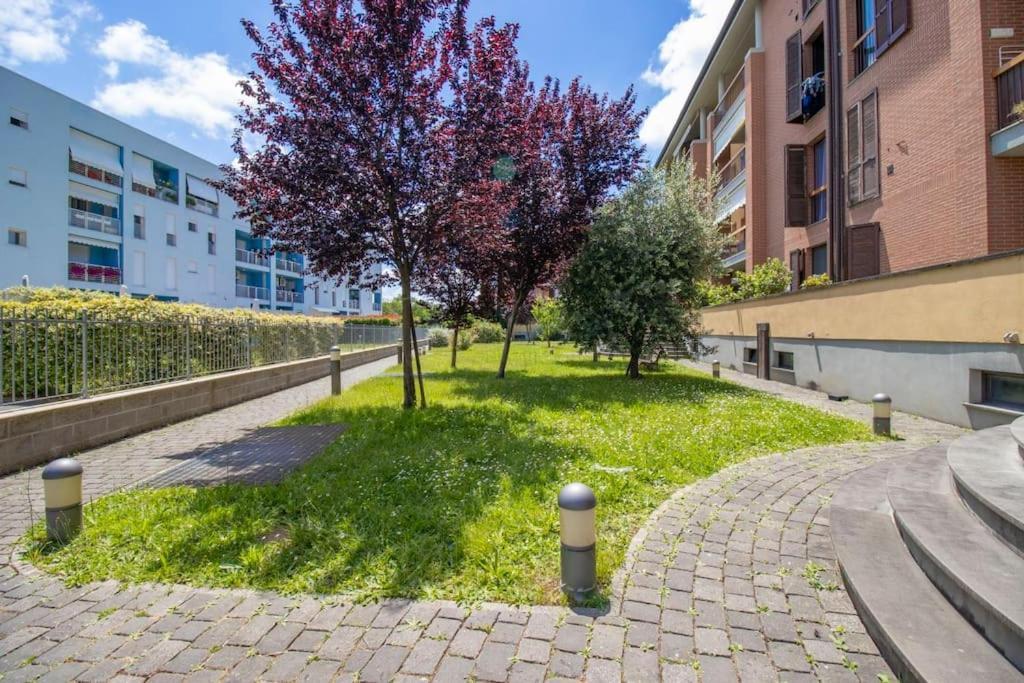 Airport-train Station Ac Free Parking Pisa